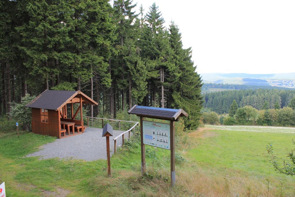 盖斯夫润达塔卡塔琳娜酒店 Schwarzenbach am Wald 外观 照片